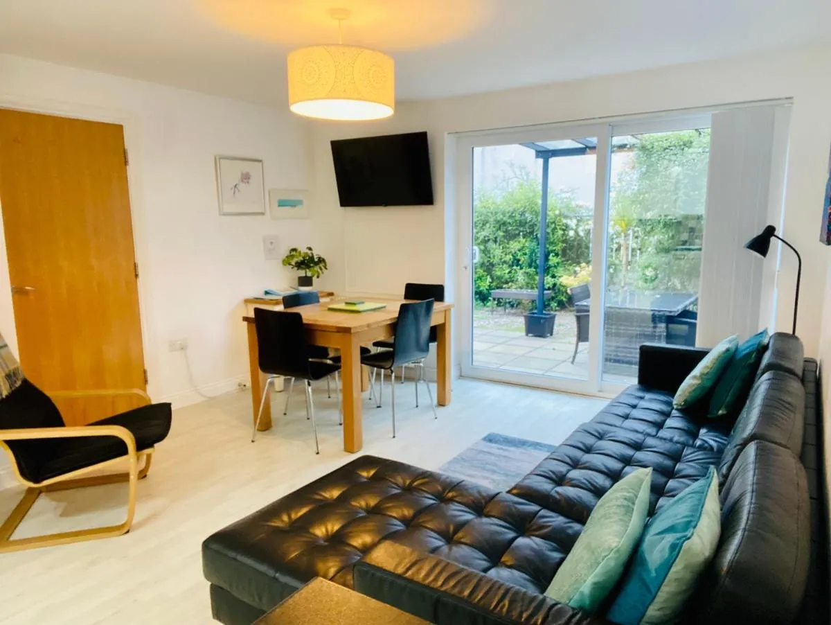 Image 4 of Above the Bay – Enclosed garden apartment with parking