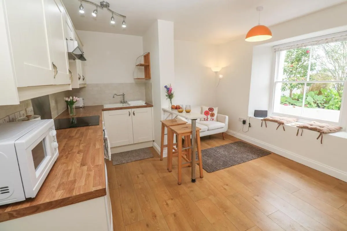 Image 3 of Apartment 1, Quayside, Falmouth