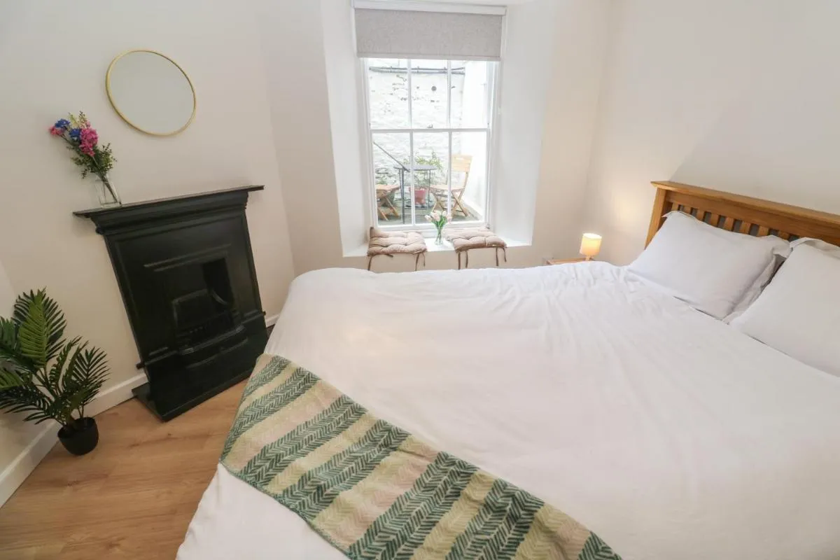 Image 6 of Apartment 1, Quayside, Falmouth