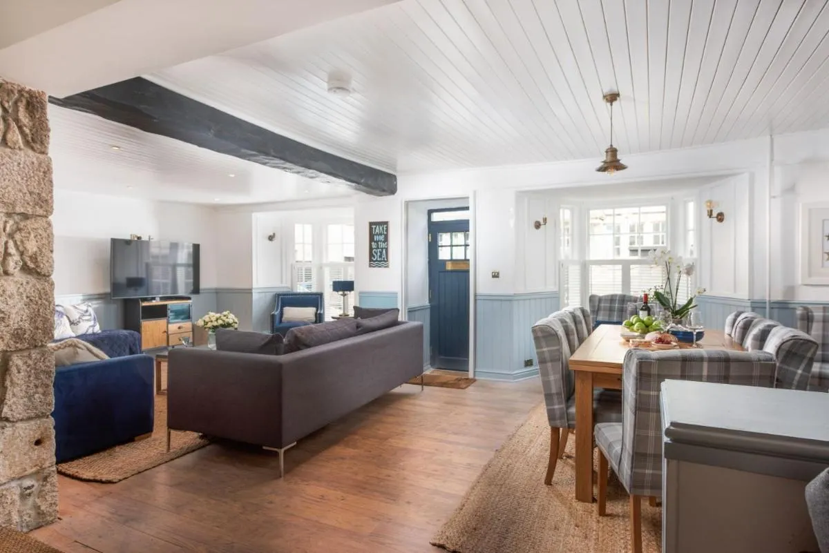 Image 3 of Azenor House, St Ives