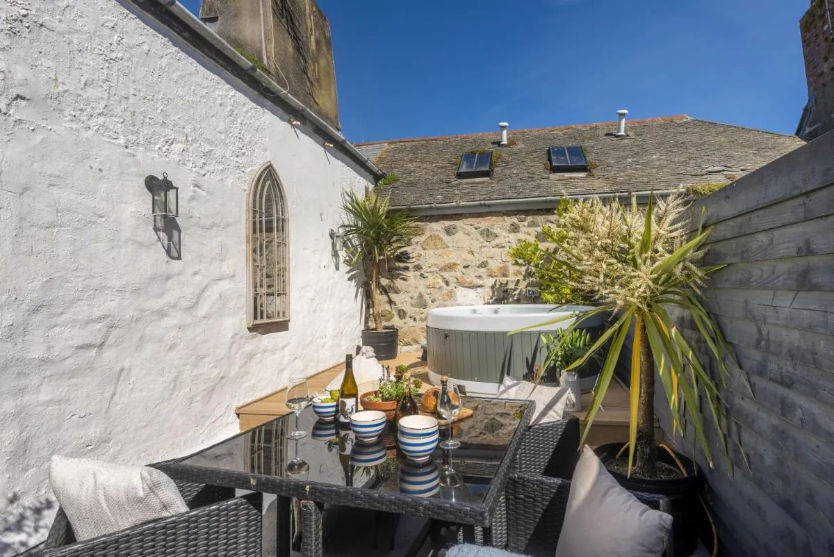 Image 5 of Azenor House, St Ives