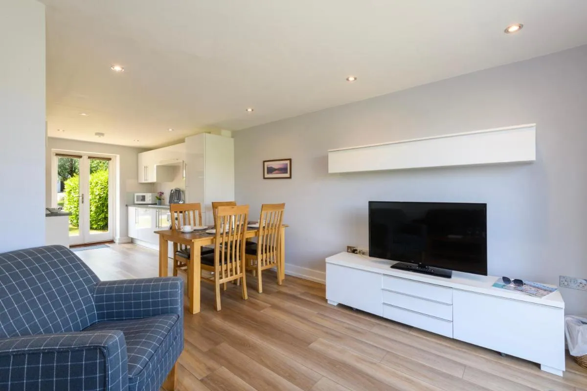 Image 4 of Bay Retreat Villas
