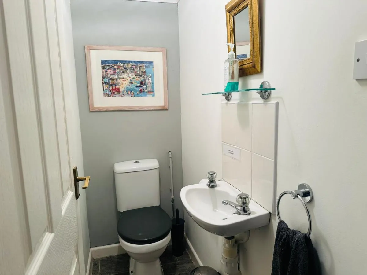 Image 2 of Bay View Cottage