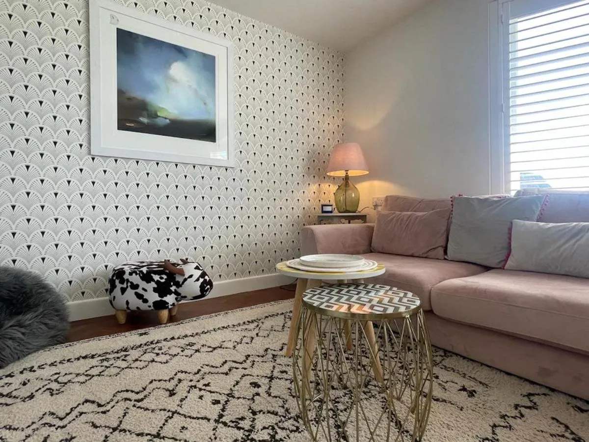 Image 4 of Baywatch Mawgan Porth Spacious Home sleeps 9, Games room, Parking & Garden
