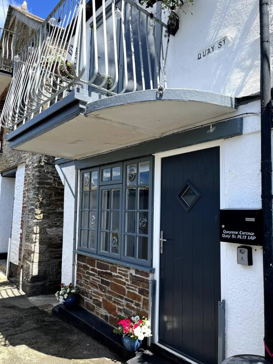 Image 3 of Beautiful Quayside Cottage Looe