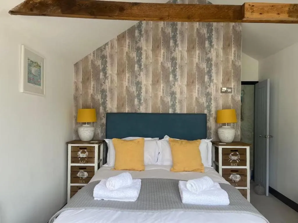 Image of Beautiful Quayside Cottage Looe