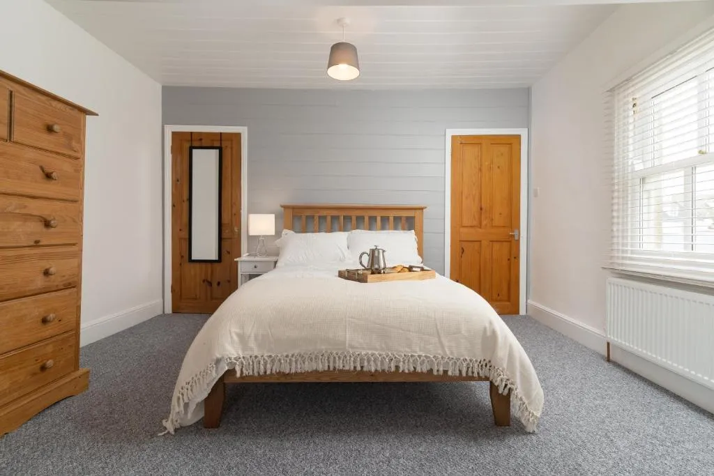 Image of Bright~ Town Center~ 2 bed~Penzance