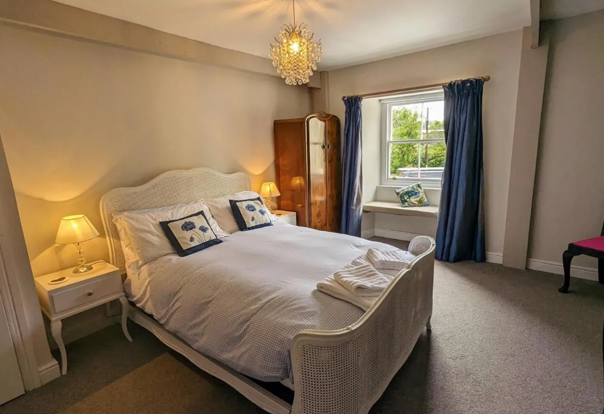 Image 1 of Britannia House Vintage B&B Cornwall