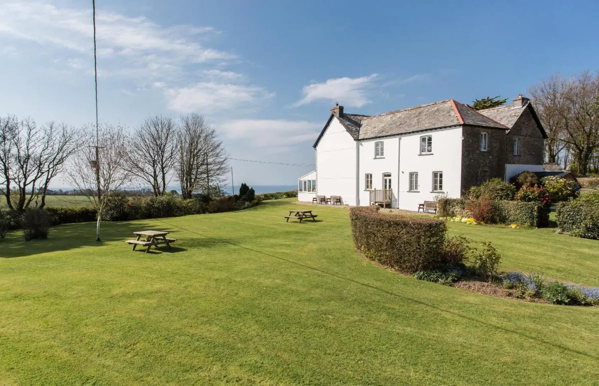 Image 2 of Bucklawren Farm