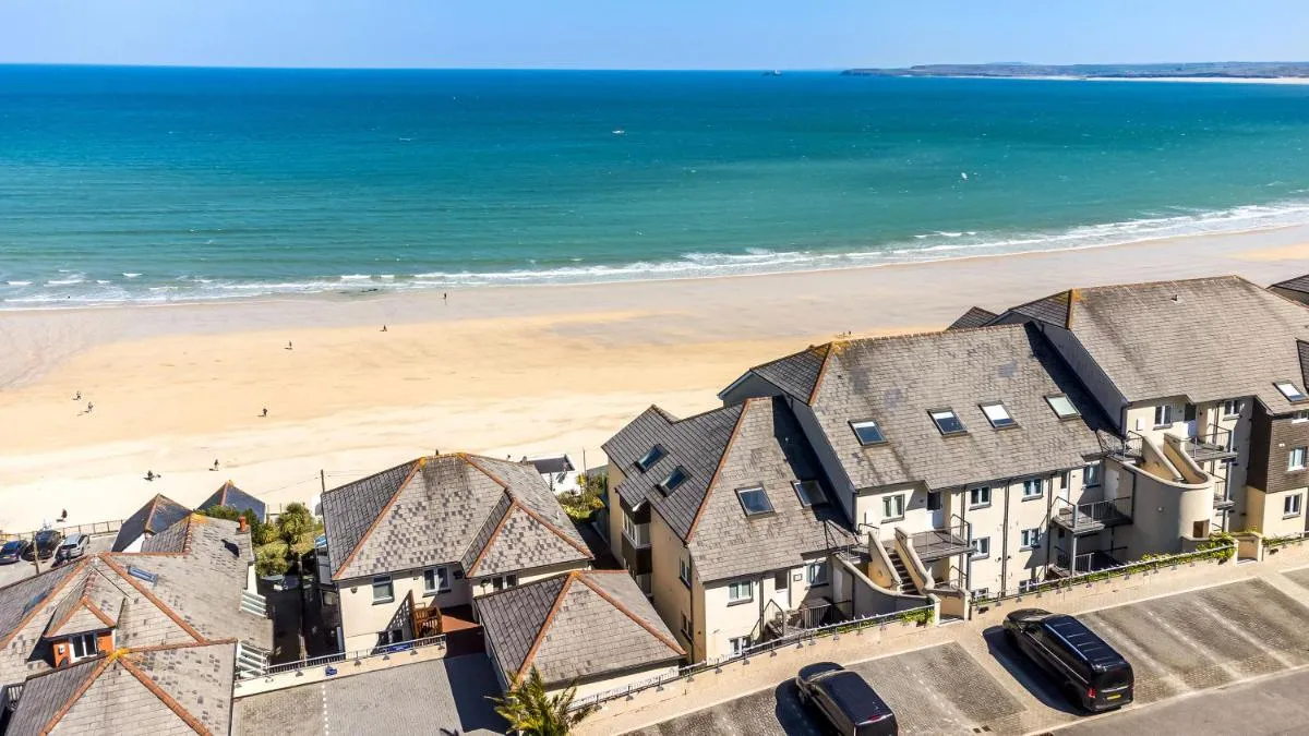 Image 5 of Carbis Bay – Luxury 3 Bed Penthouse Apartment with Sea Views Parking Sauna Balcony