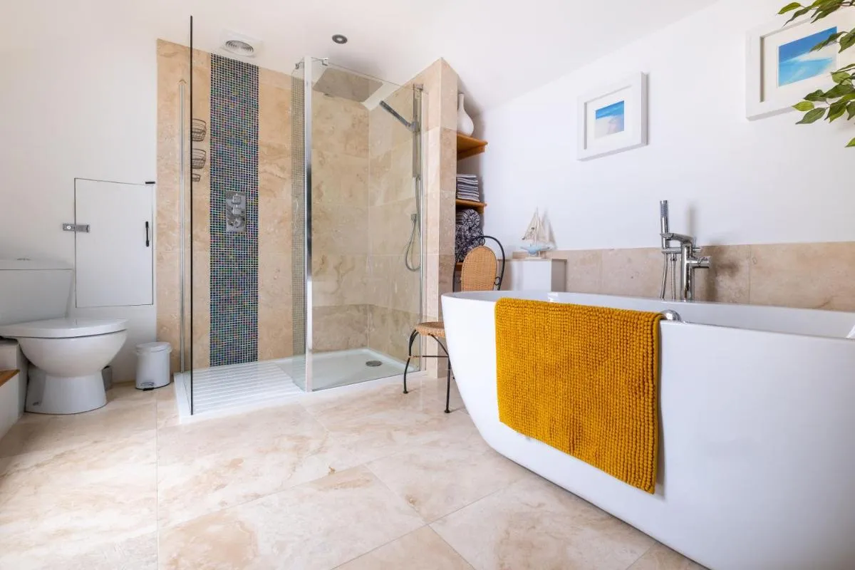 Image 2 of Central Penzance, Modern stylish home, Near Seafront with Gated parking