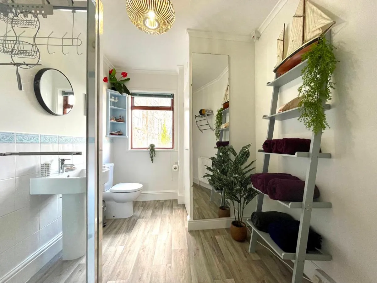 Image 6 of Charming Two-Bedroom Artist’s Residence in Central Penzance