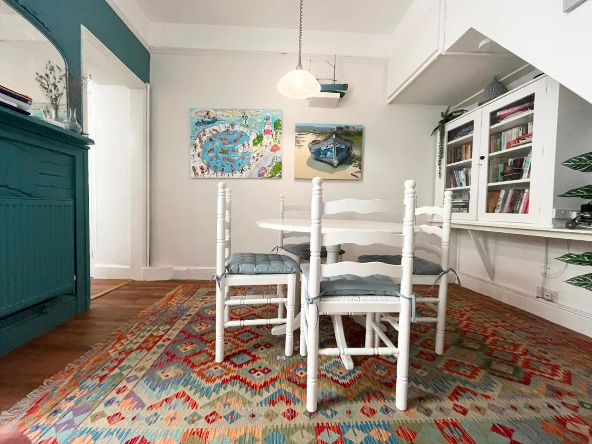 Image 4 of Charming Two-Bedroom Artist’s Residence in Central Penzance