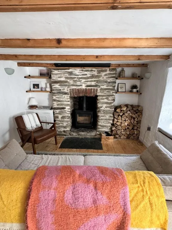 Image of Cottage Close To Beach-With Parking-Garden-Peaceful Setting