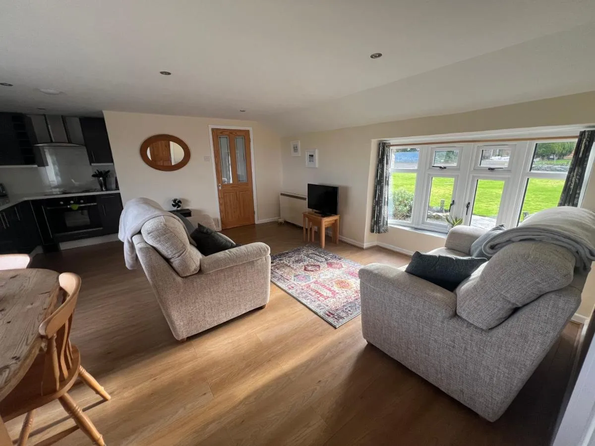 Image 3 of Courtyard Farm Cottages
