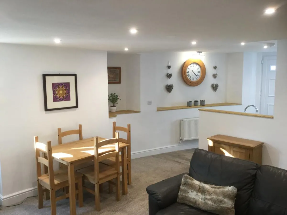 Image 3 of Crossways Corner Cottage