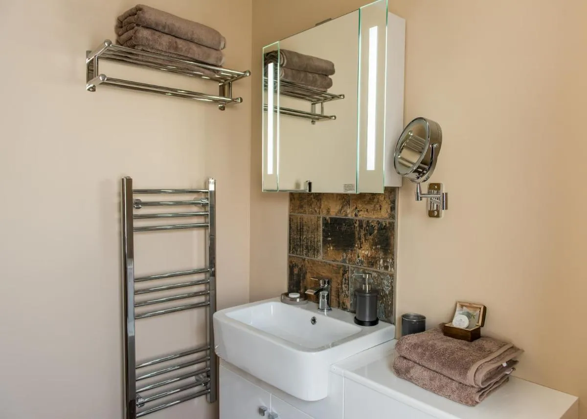 Image 2 of Deluxe Rustic Charlestown Themed Apartment