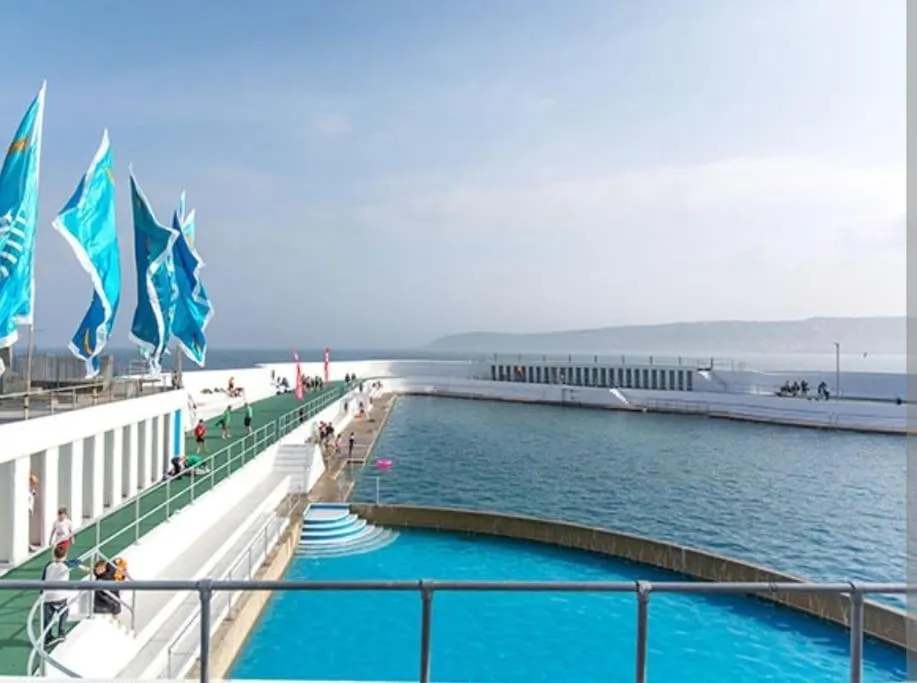 Image 1 of Eastern Green Apartment, Penzance – Beach access and Parking