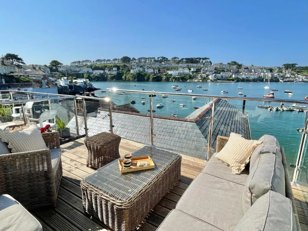 Image of Enchanting Harbourside Cottage with Panoramic Views