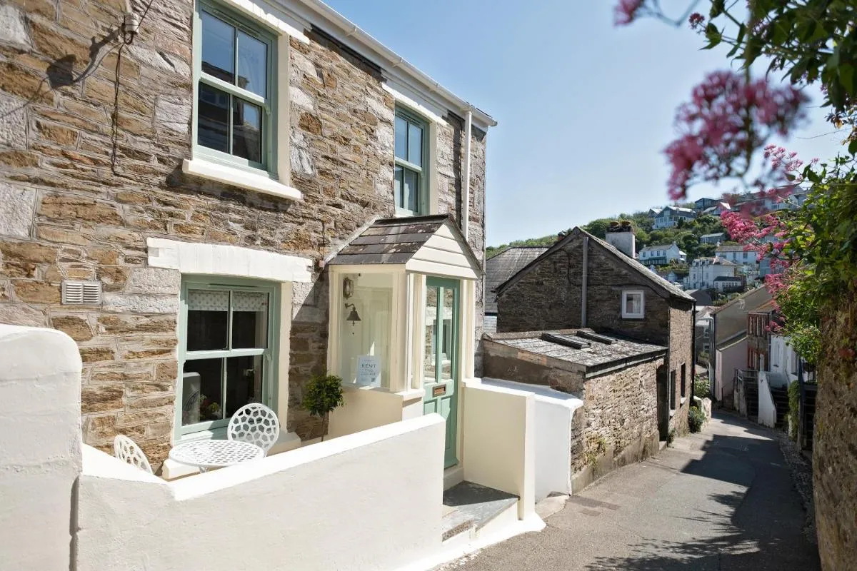 Image 5 of Enchanting Harbourside Cottage with Panoramic Views