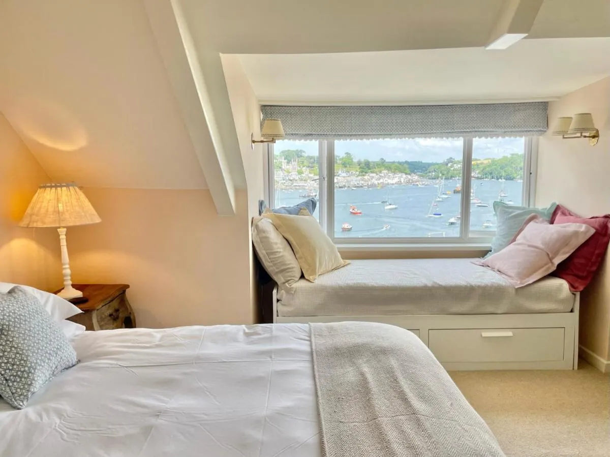 Image 1 of Enchanting Harbourside Cottage with Panoramic Views