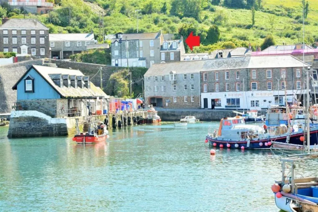 Image of Fabulous 2 Bed Cottage – Outstanding Sea Views