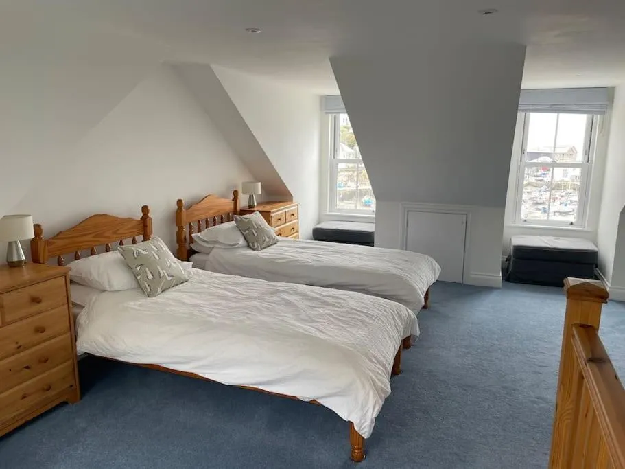 Image 1 of Fabulous 2 Bed Cottage – Outstanding Sea Views