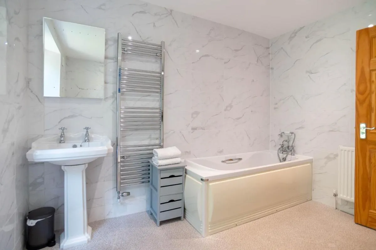 Image 6 of Fabulous 2 Bed Cottage – Outstanding Sea Views