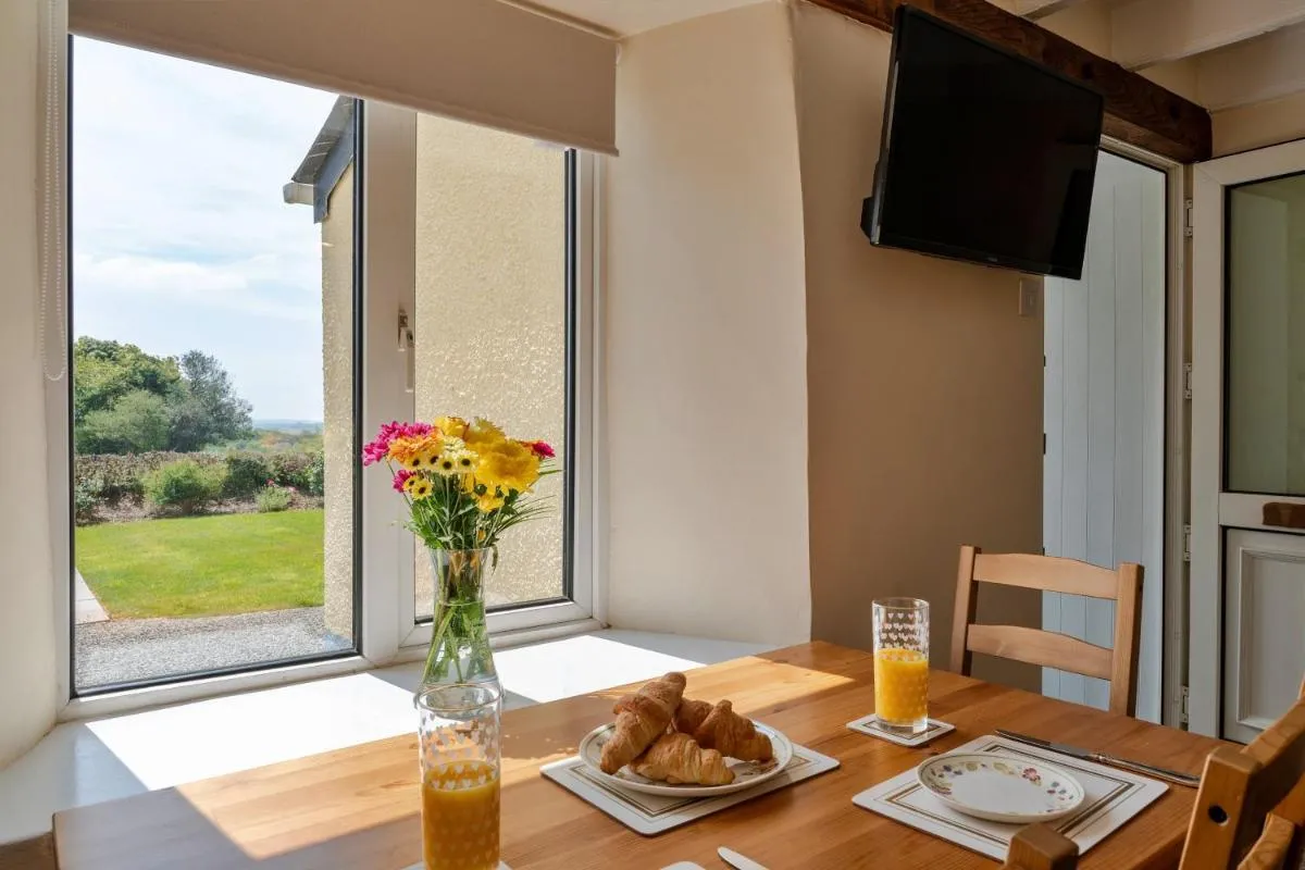 Image 3 of Finest Retreats – Cutkieve Farm Cottage