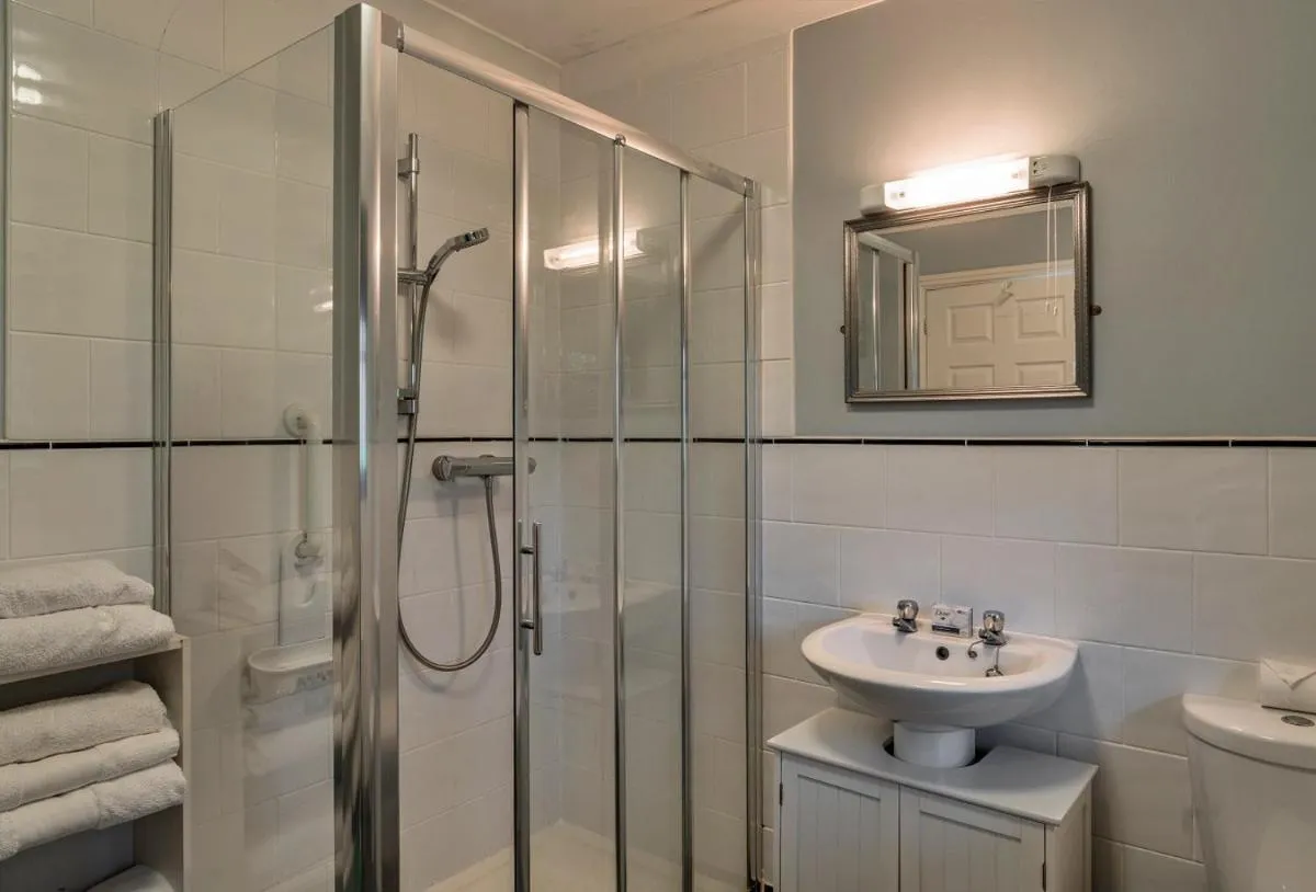 Image 2 of Finest Retreats – Orchard View