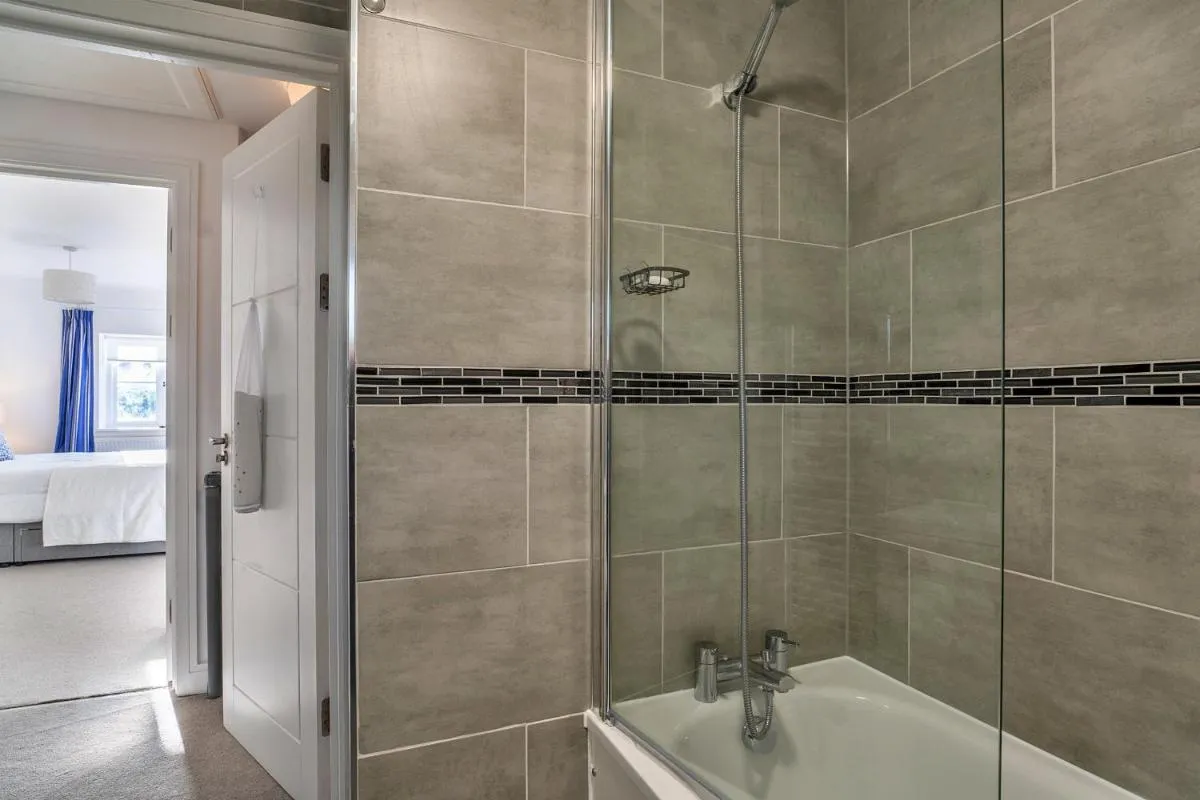 Image 2 of Finest Retreats – Teylu – Family home for 6 Adults and 3 children