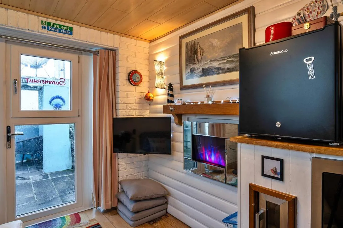 Image 4 of Finest Retreats – Treknow Summerhut