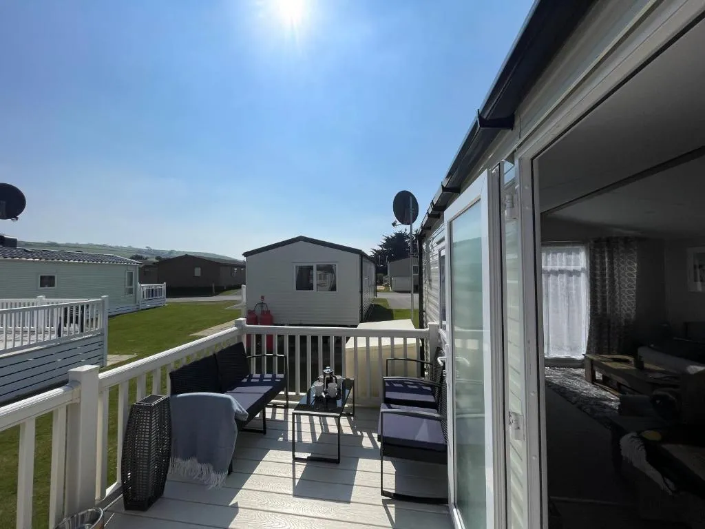 Image of Golden Dunes Retreat, Dog-Friendly Stay at Par Sands Holiday Park, Cornwall