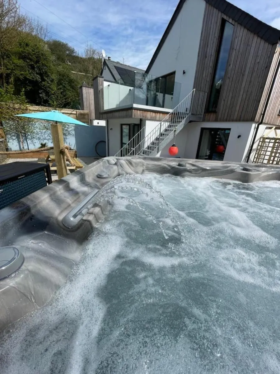 Image 3 of Gulland 4 Bed Sleeps 8 with Hot tub