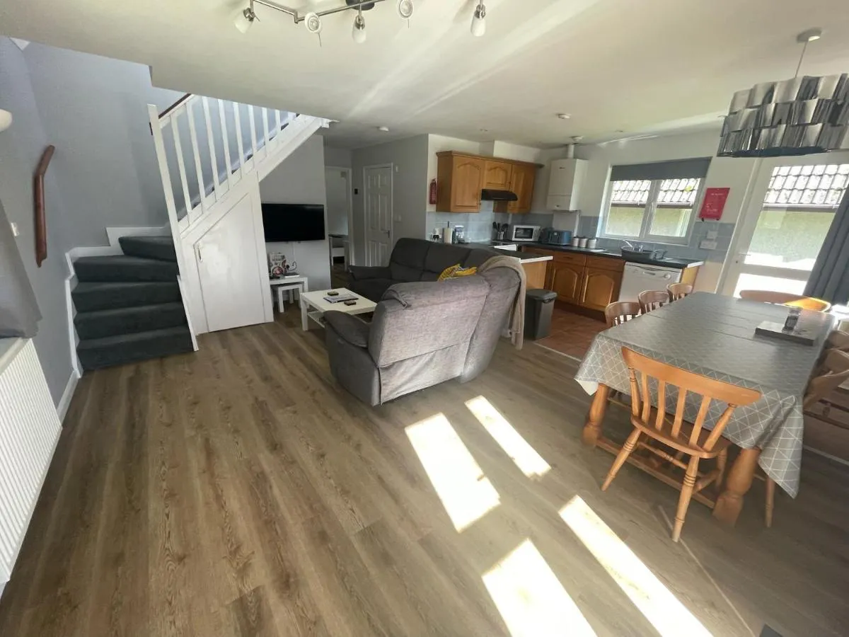 Image 4 of Hengar Manor 4 bed Sleeps 9