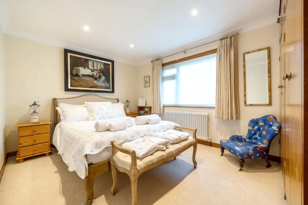 Image 1 of High quality detached house with parking St. Ives