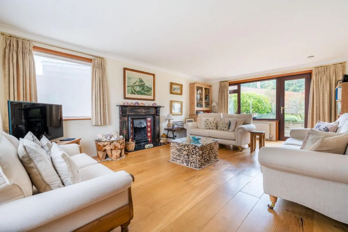 Image 4 of High quality detached house with parking St. Ives