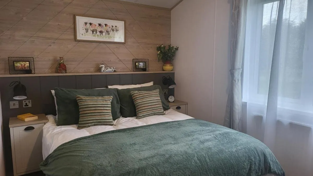 Image 6 of Honeycomb Lodge – Holiday Home 5 min from Padstow