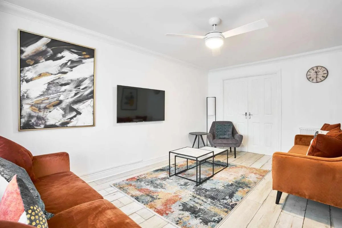 Image 5 of Host & Stay – Hazelnut House