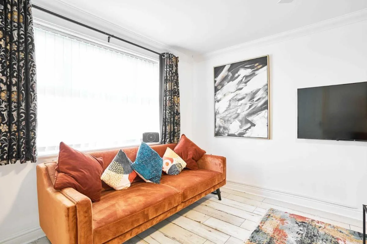 Image 6 of Host & Stay – Hazelnut House
