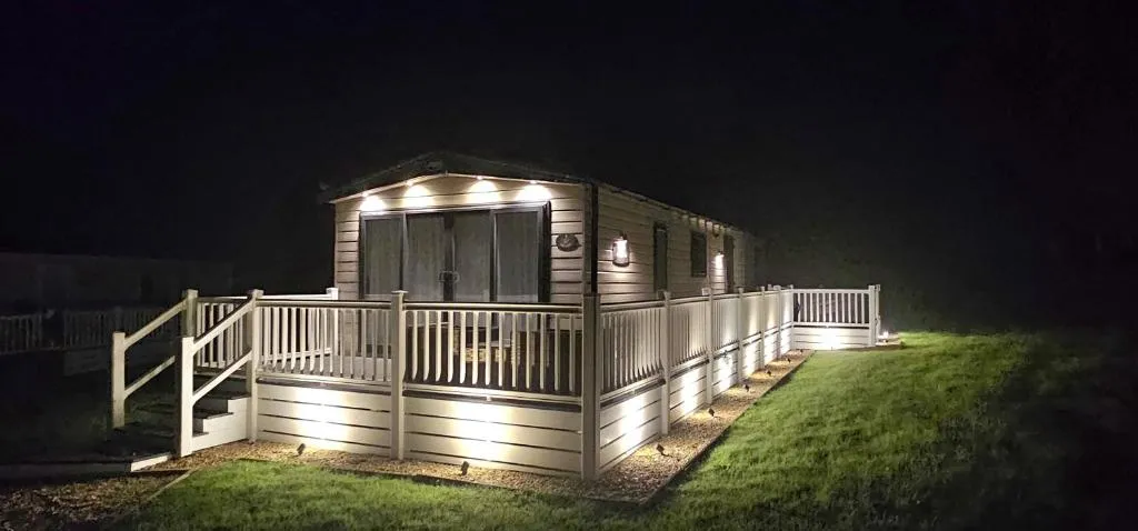 Image of Hot Tub Lodge Cornwall – Meadow Lakes Holiday Park
