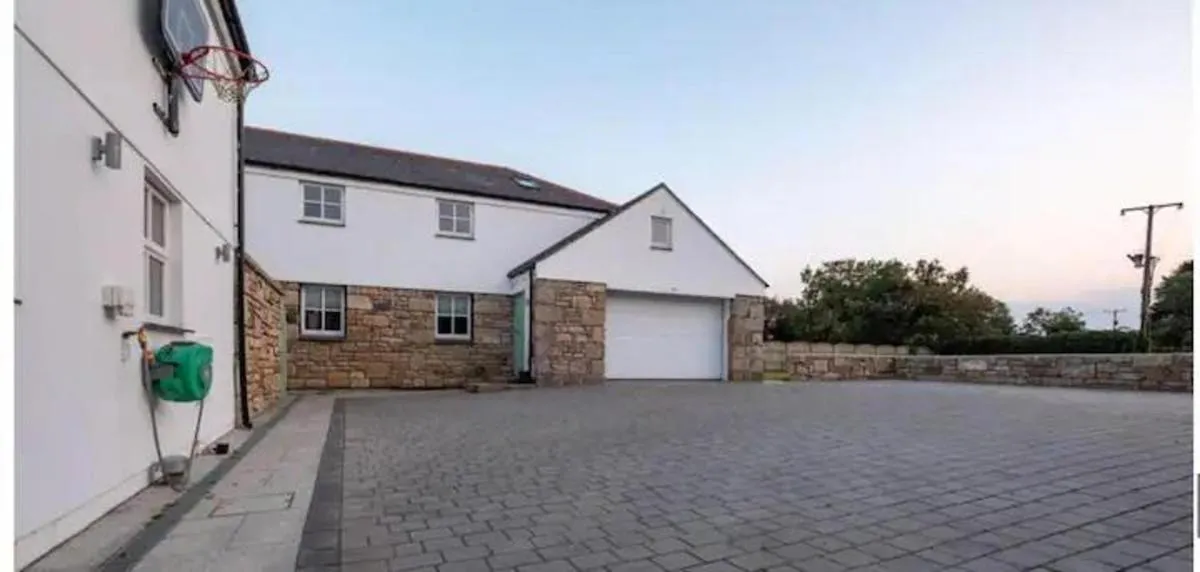 Image 5 of Immaculate Studio Apartment just outside Penzance
