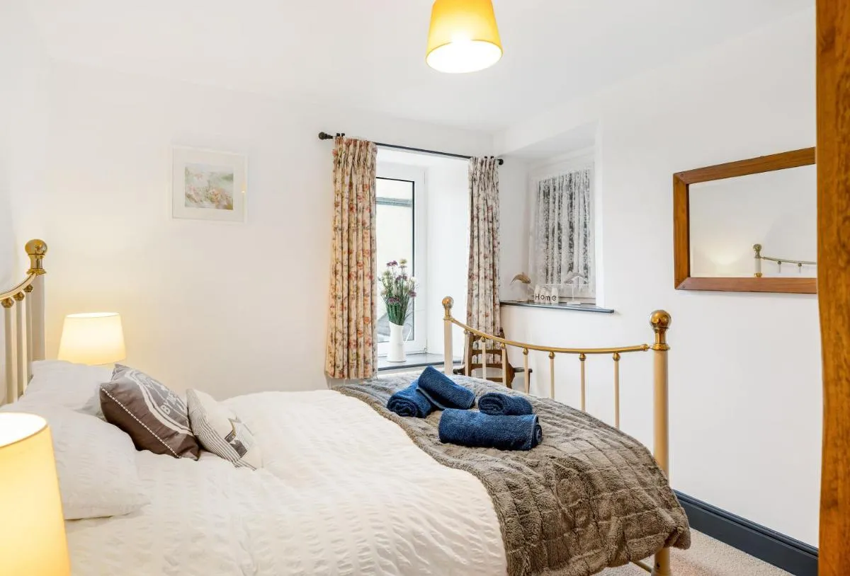 Image 6 of Journeys End with stunning Sea views from the Headland
