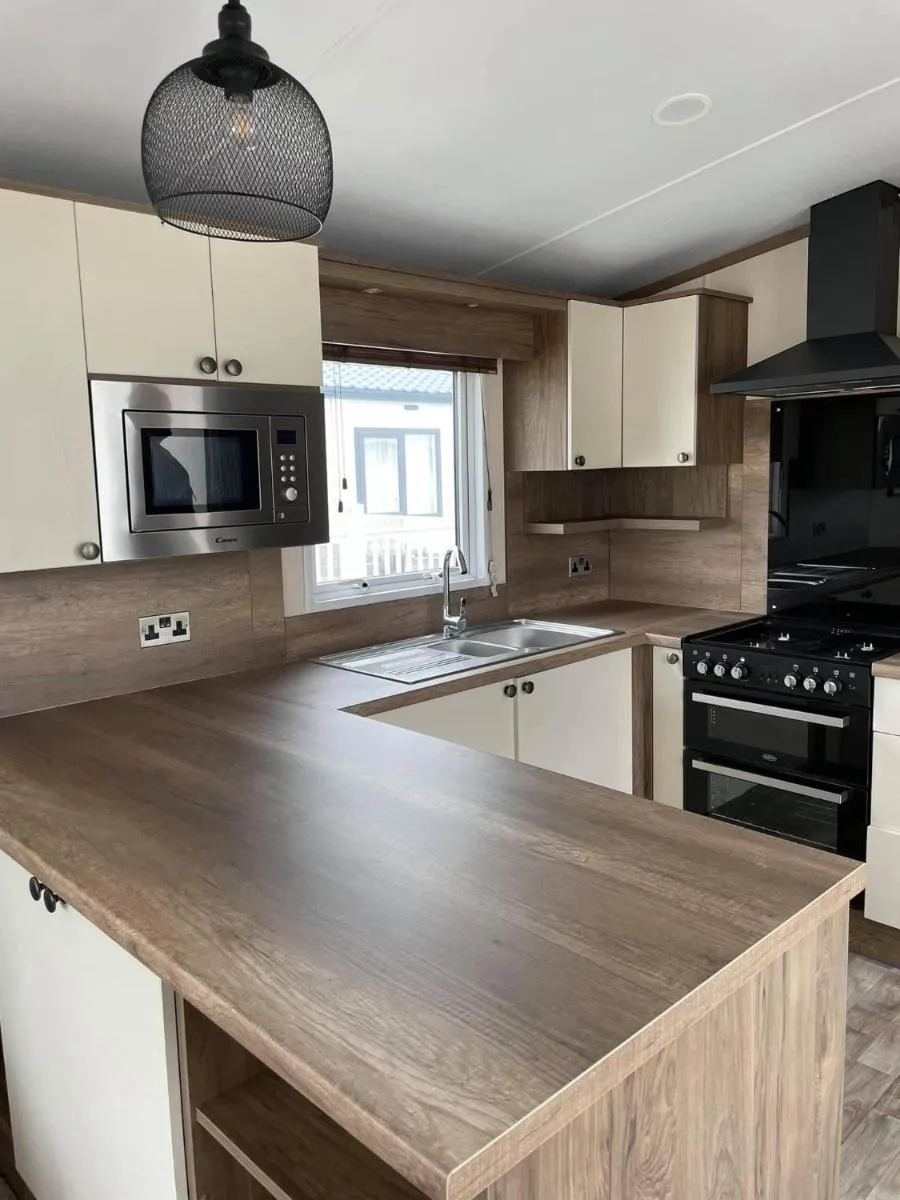 Image 5 of Kilden Kernow – Luxury 6 berth Caravan near Bude
