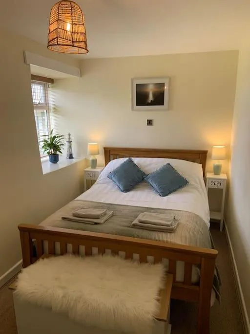 Image 3 of Large 3 bedroom flat in Sennen