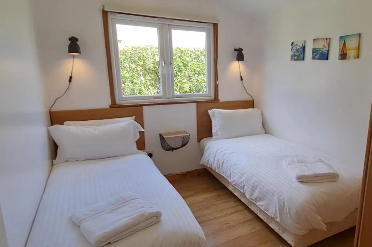 Image 1 of Little Oaks Chalet – St. Merryn, Padstow