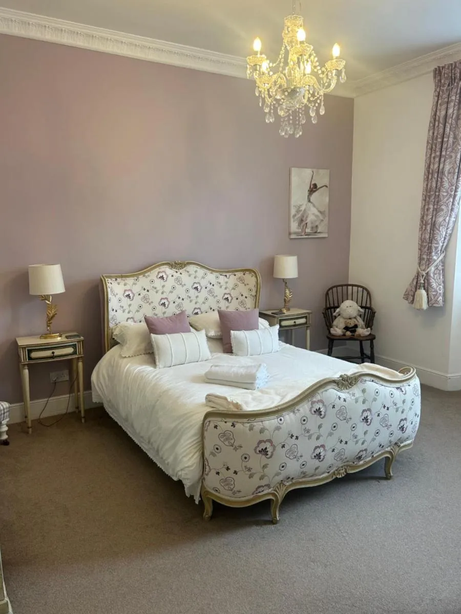 Image 6 of Lovely 1 bed flat in Victorian house 300m seafront
