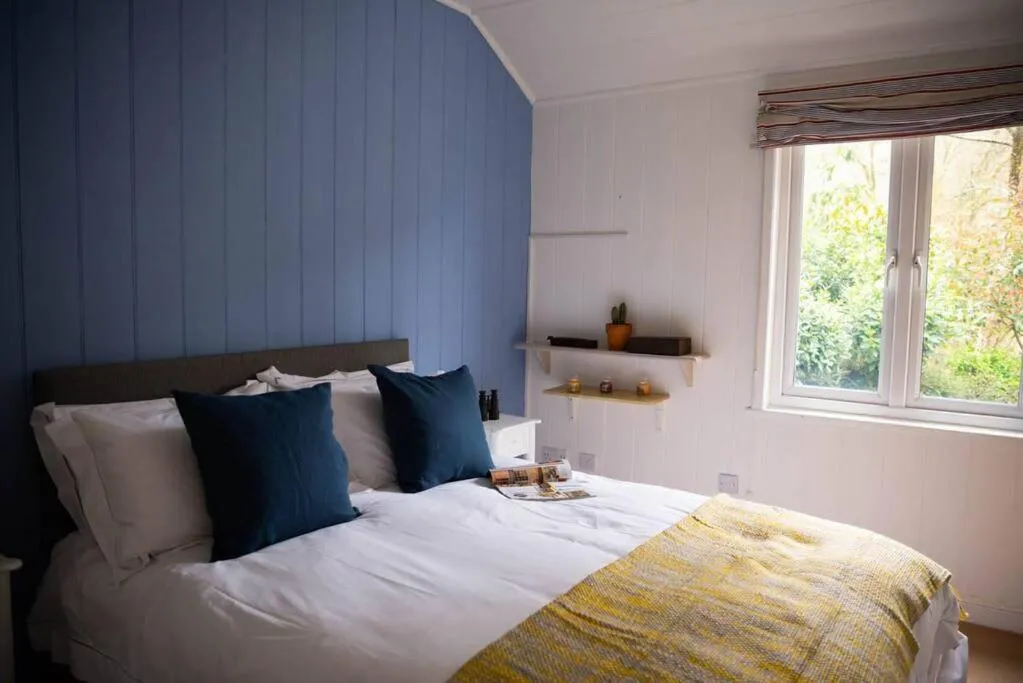 Image 6 of Lower Hill Cottage w/Swedish Hot Tub