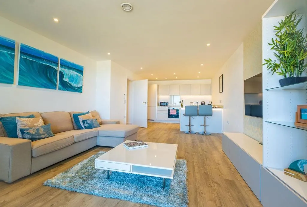 Image 3 of Luxury beach apartment