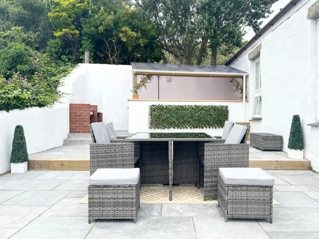 Image of Marazion Charming Retreat for 6 with Social Garden